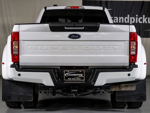 Used 2021 Ford F350 Lariat w/ Lariat Value Package image 9