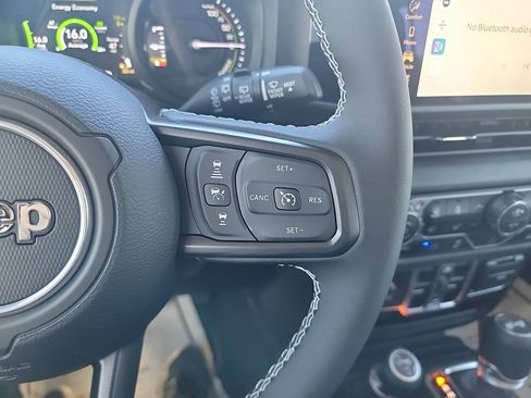 Used 2025 Jeep Wrangler Unlimited Sport S 4xe w/ Convenience Group AWD/4WD image 30