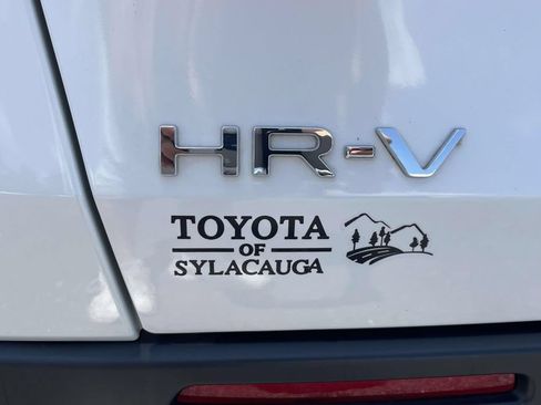 Used 2024 Honda HR-V Sport image 8