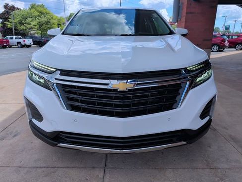 Used 2024 Chevrolet Equinox LT FWD image 9