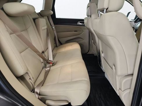 Used 2021 Jeep Grand Cherokee Laredo RWD image 25