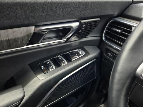 Used 2025 Kia Telluride SX w/ SX Captain's Chair Package AWD/4WD image 20