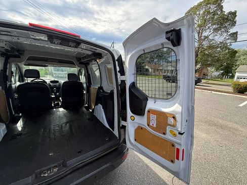 Used 2015 Ford Transit Connect XL FWD image 12