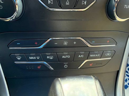 Used 2015 Ford Edge SEL w/ Equipment Group 201A AWD/4WD image 35