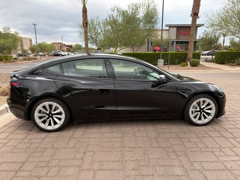Used 2022 Tesla Model 3 RWD image 2