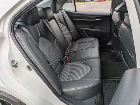 Used 2024 Toyota Camry SE FWD image 18