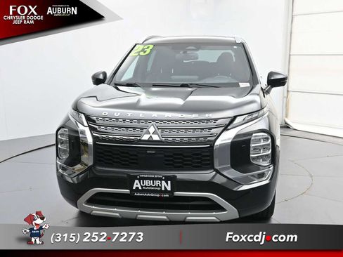 Used 2023 Mitsubishi Outlander SEL 40th Anniversary AWD/4WD image 3