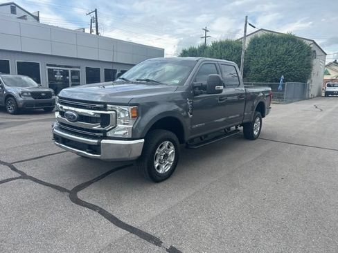 Used 2022 Ford F250 XLT AWD/4WD image 2