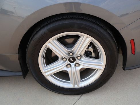 Used 2026 Ford Mustang Premium RWD image 9