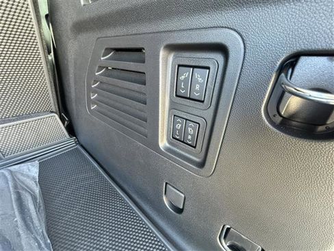 New 2026 Chevrolet Traverse RS w/ LPO, Floor Liner Package image 30