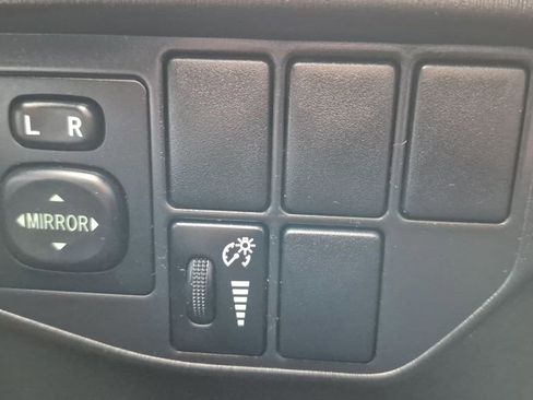 Used 2012 Toyota Prius Two image 26