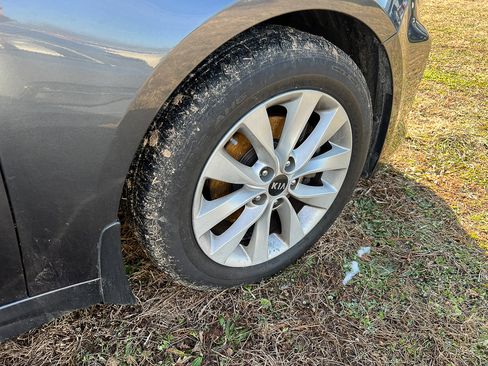 Used 2018 Kia Optima S image 6