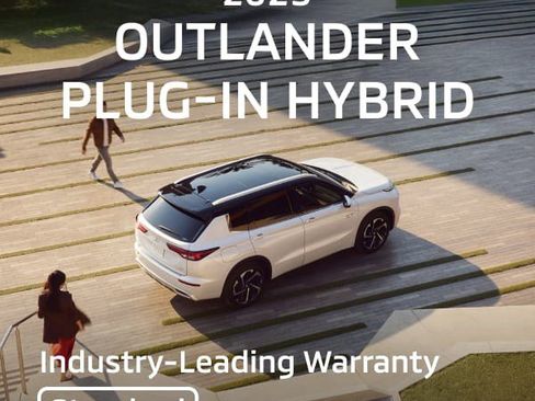 New 2025 Mitsubishi Outlander SE image 9