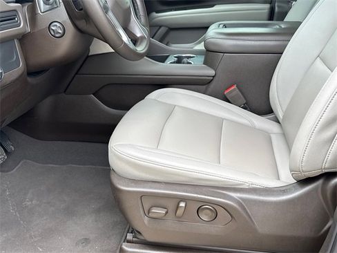 Used 2023 Chevrolet Tahoe Z71 w/ Luxury Package image 20