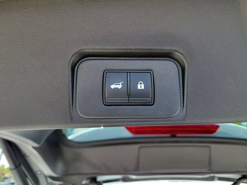 Certified 2025 Nissan Rogue SV w/ SV Premium Package FWD image 10