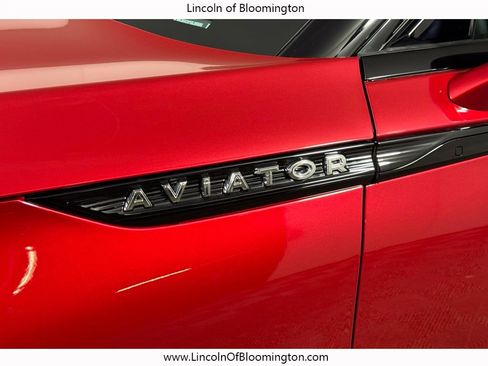 New 2026 Lincoln Aviator AWD w/ Jet Appearance Package image 14