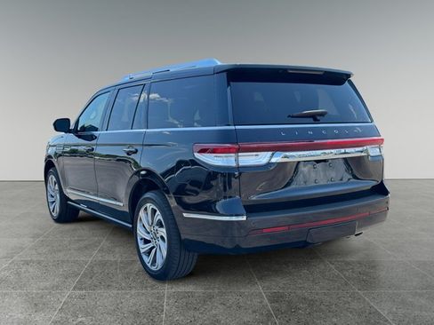 Used 2023 Lincoln Navigator Reserve AWD/4WD image 3