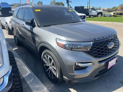 Certified 2023 Ford Explorer ST-Line w/ Class IV Trailer Tow Package