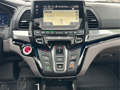 Used 2022 Honda Odyssey Elite image 12