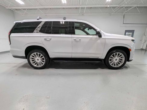 Used 2023 Cadillac Escalade Premium Luxury image 7