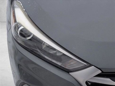 Used 2017 Hyundai Tucson SE image 4