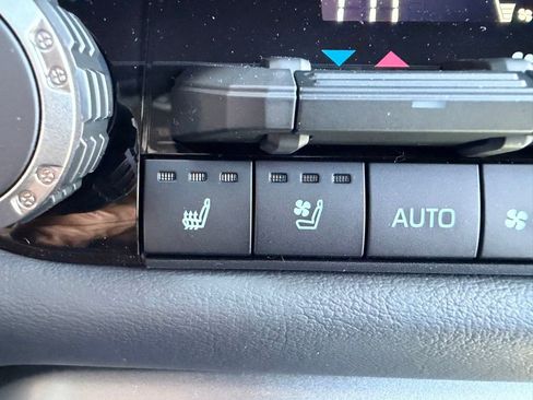 New 2026 Toyota Sequoia Platinum AWD/4WD image 17