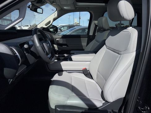 Used 2025 Ford Expedition Max Active image 7