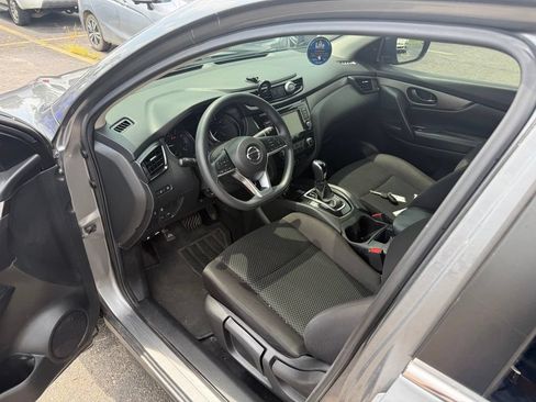 Used 2020 Nissan Rogue Sport S FWD image 7