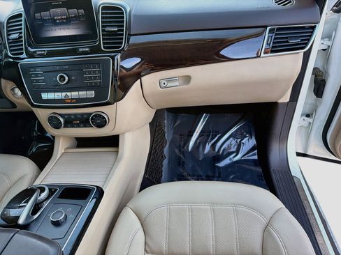 Used 2018 Mercedes-Benz GLE 350 image 17