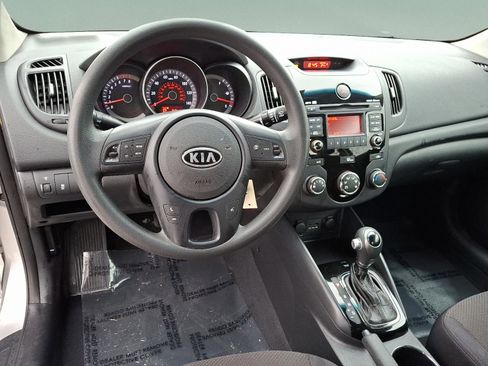 Used 2012 Kia Forte Koup EX image 11