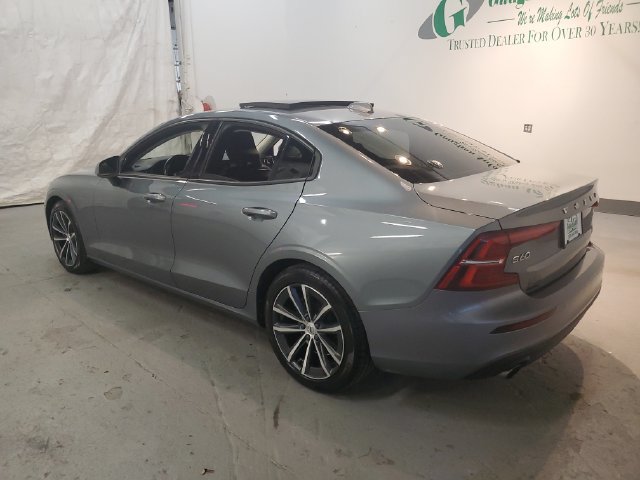 Used 2021 Volvo S60 T5 Momentum w/ Climate Package FWD image 4