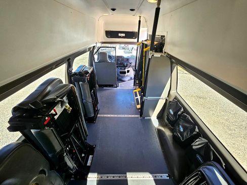 Used 2014 Ford E-350 and Econoline 350 Extended Super Duty w/ Power Group image 35