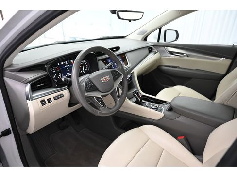 Used 2022 Cadillac XT5 Premium Luxury w/ Technology Package image 9