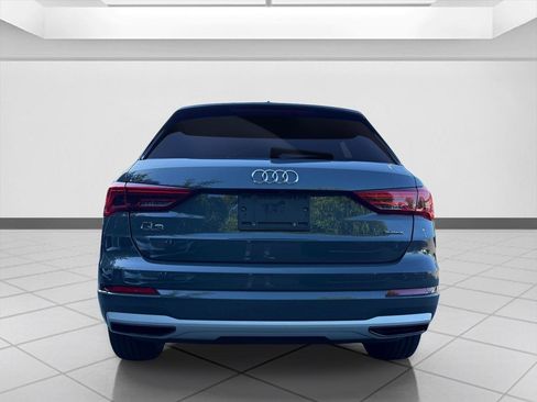 Used 2020 Audi Q3 2.0T Premium w/ Convenience Package AWD/4WD image 4
