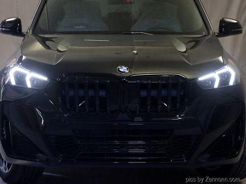 Used 2025 BMW X1 xDrive28i w/ Technology Package image 6