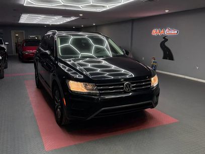 Used 2019 Volkswagen Tiguan SE w/ Panoramic Sunroof Package