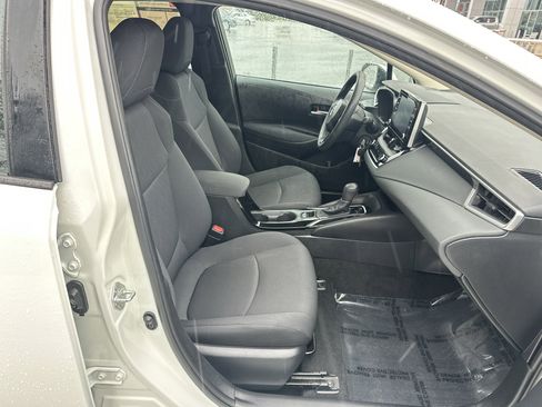 Certified 2020 Toyota Corolla LE image 32