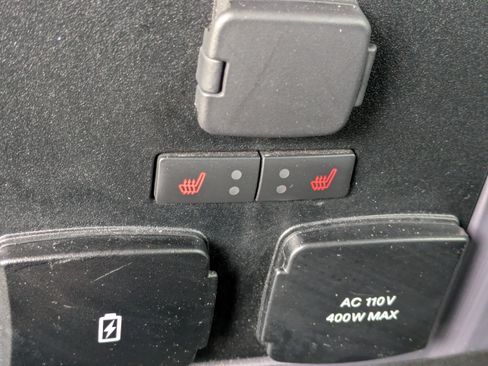 Used 2021 Ford F350 Limited w/ FX4 Off-Road Package AWD/4WD image 21