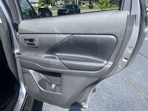Used 2020 Mitsubishi Outlander SEL AWD/4WD image 22