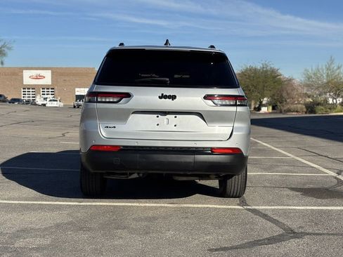 Used 2024 Jeep Grand Cherokee L Laredo image 10