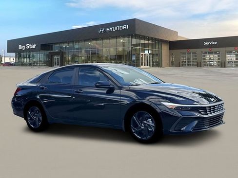 Used 2026 Hyundai Elantra Sport FWD image 10