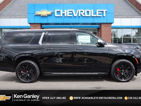 New 2025 Chevrolet Suburban Premier image 1