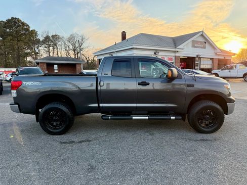 Used 2011 Toyota Tundra 4x4 Double Cab w/ TRD Off-Road Pkg image 6