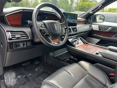 Used 2023 Lincoln Navigator L Reserve AWD/4WD image 25