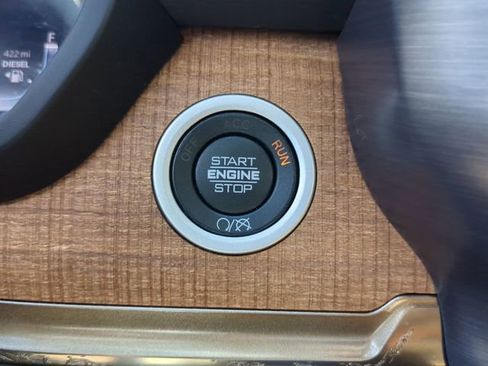 Used 2024 RAM 3500 Limited AWD/4WD image 33
