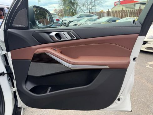 Used 2025 BMW X5 xDrive40i w/ Premium Package image 26