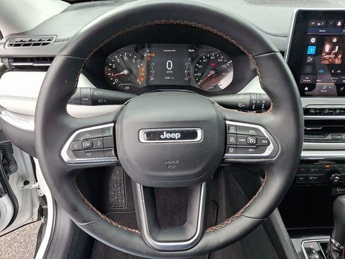 Used 2022 Jeep Compass Limited AWD/4WD image 19
