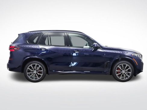 New 2026 BMW X5 xDrive40i w/ M Sport Package AWD/4WD image 6
