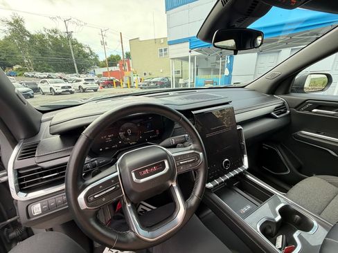 Used 2025 GMC Acadia Elevation AWD/4WD image 22
