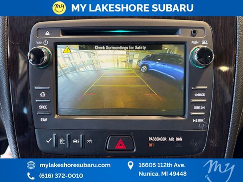 Used 2016 Chevrolet Traverse LT w/ Style and Technology Package FWD image 24